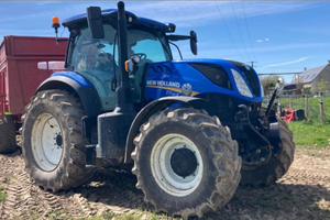 Trattori new Holland T7