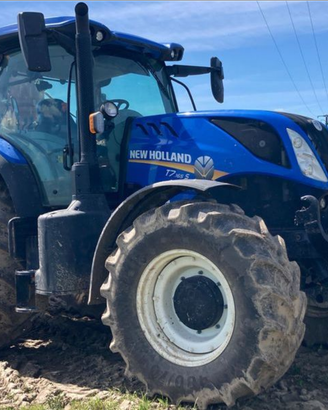 Trattori new Holland T7