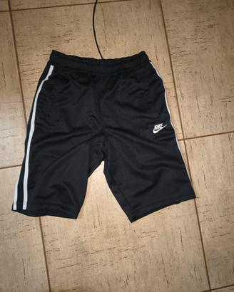 pantaloncini nike
