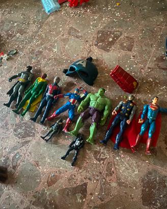 Supereroi in plastica originali marvel e DC