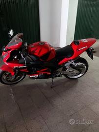 Honda CBR 954
