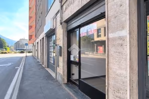 NEGOZIO A AOSTA