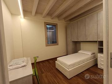 Appartamento di 14 m² con 2 locali e posto auto a 