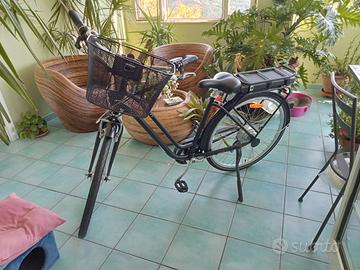 Bici Elops pedalata assistita (bici elettrica) .