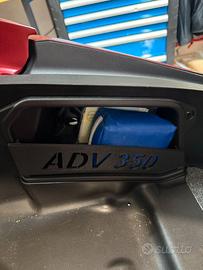 Separatore Vano Anteriore per Honda ADV 350