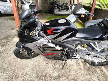 Honda CBR 600 RR 2005