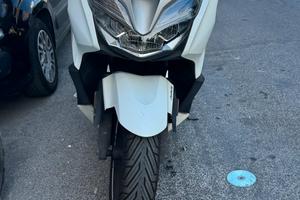 Honda Forza 300