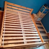 Struttura letto matrimoniale Ikea in legno di pino