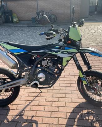 MOTO FANTIC SECTION 125