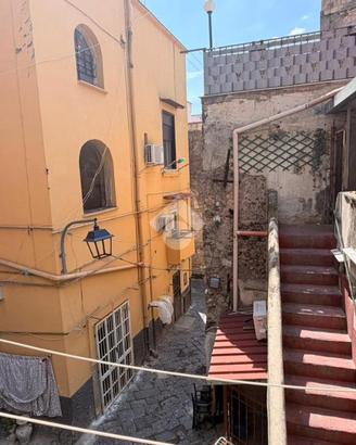 MONOLOCALE A ERCOLANO