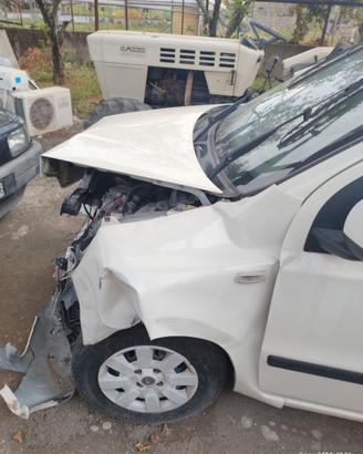 panda accorso incidente solo ricambi