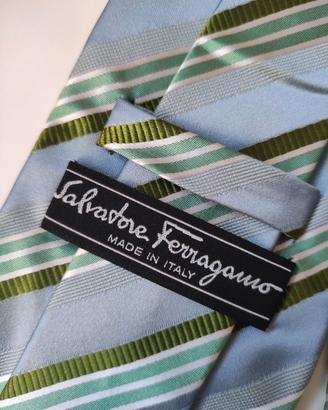 Cravatta regimental Ferragamo in pura seta