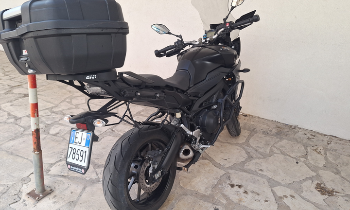 Yamaha tracer 900 2017 solo 13000 km