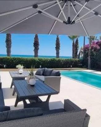 Fronte Spiaggia- Piscina ad uso esclusivo