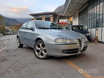Ricambi Alfa 147 2002 2006 5 porte colori vari