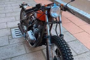 Suzuki gr 650 custom 