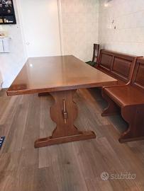 Tavolo in legno