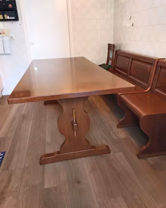 Tavolo in legno