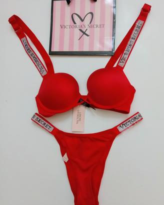Set Victoria's Secret 
