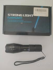 Torcia a LED ricaricabile 