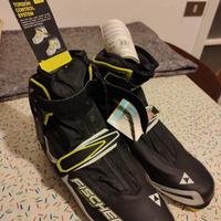 Scarpa da fondo skate.