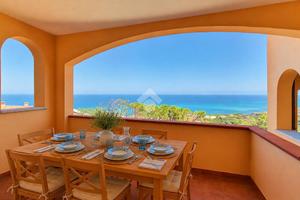 2 LOCALI A CASTELSARDO