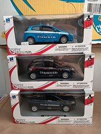 FIAT GRANDE PUNTO CARABINIERI POLIZIA