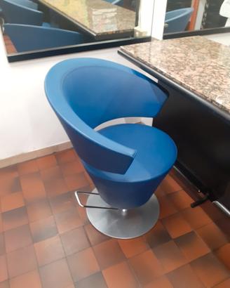 poltrone da parrucchiere con specchio frontale 