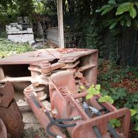 Attrezzi movimento terra