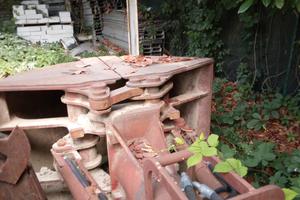 Attrezzi movimento terra