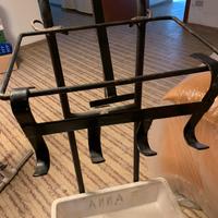 Carrello e secchi per mangiatoia cavallo