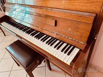 Pianoforte verticale Burger&Jacobi con panca