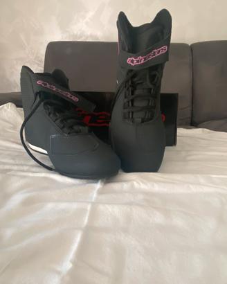 Scarpe estive per moto