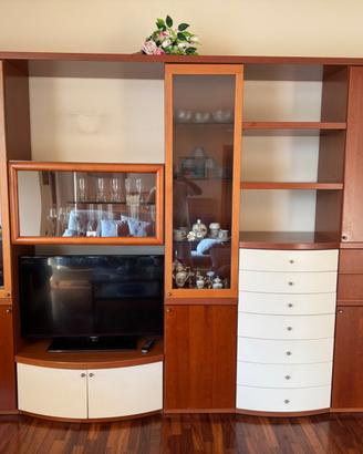 Mobile sala con vetrine
