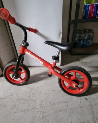 bicicletta senza pedali