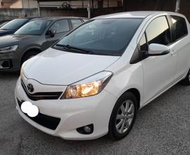 Toyota Yaris 1.3 5 porte Lounge FULL 112.000KM