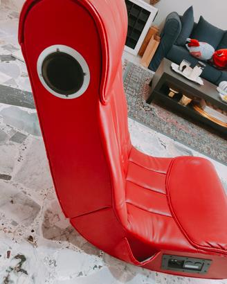 Poltrona da gaming con casse incorporate