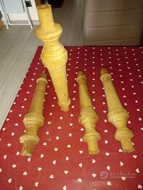 piedini forniti in legno, per mobili