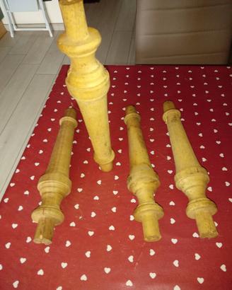 piedini forniti in legno, per mobili