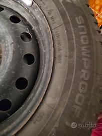 Gomme invernali nokian snowprof1 215/70 r16