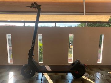 Monopattino Elettrico Xiaomi 4 Lite (2nd Gen)