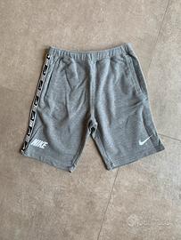Pantaloncini Nike taglia M