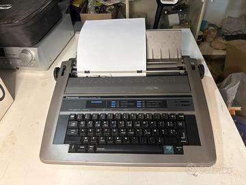 Macchina da scrivere Panasonic R191