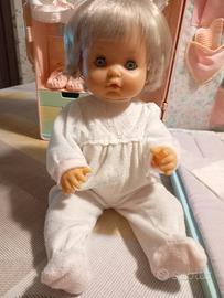 Bambola Sbrodolina con armadio