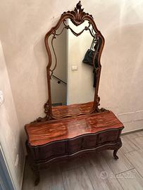 Specchiera con toilette