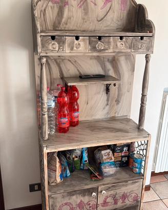 Mobile credenza
