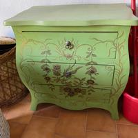 Mobiletto con cassetti