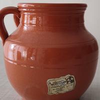 Terrina per alimenti.