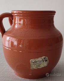 Terrina per alimenti.