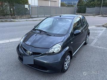 TOYOTA Aygo - solo 78.000 KM